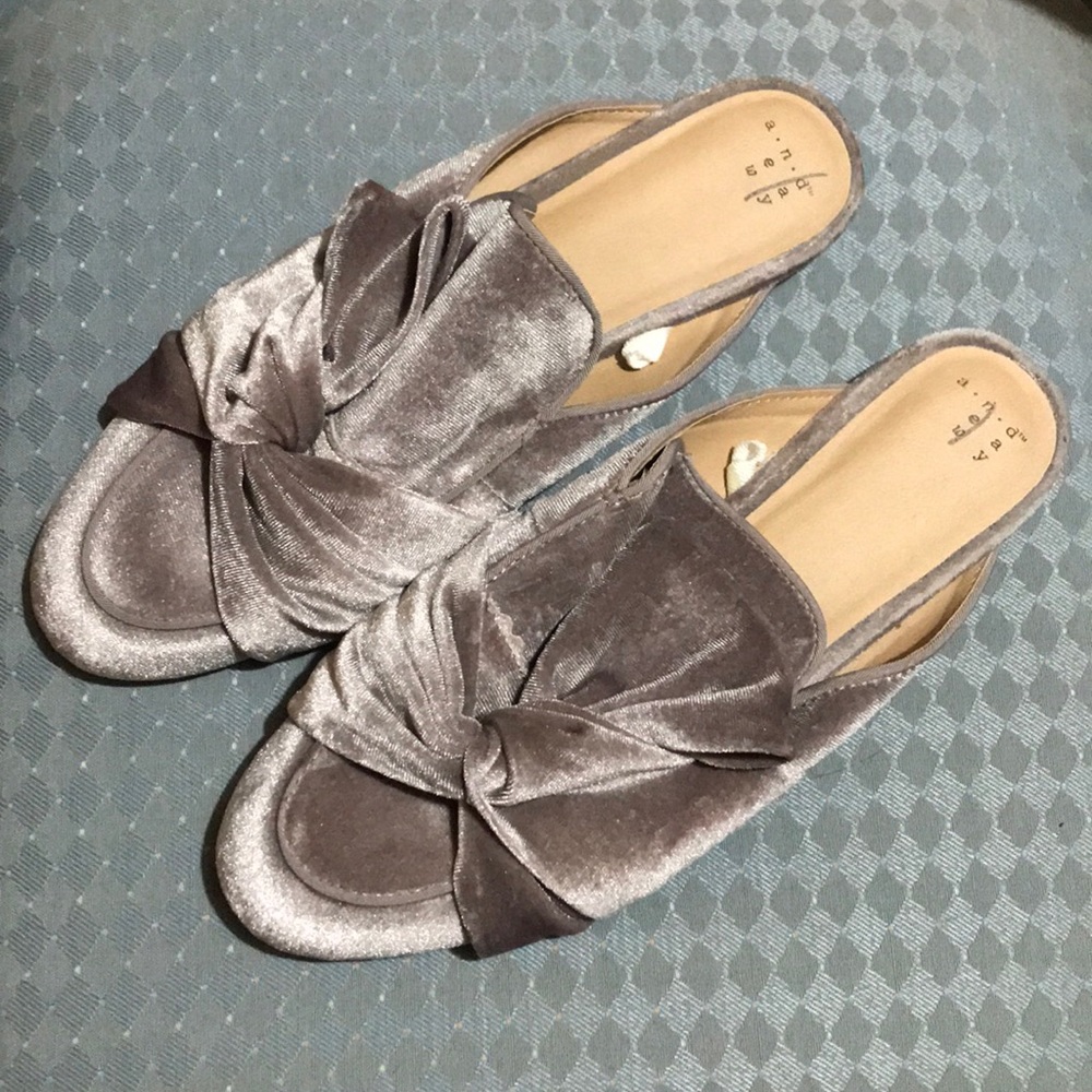 Velvet mules